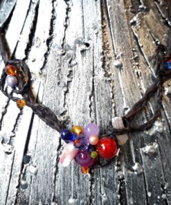 Collier raphia verre et perle rouge