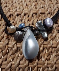 Collier raphia perles et nacre